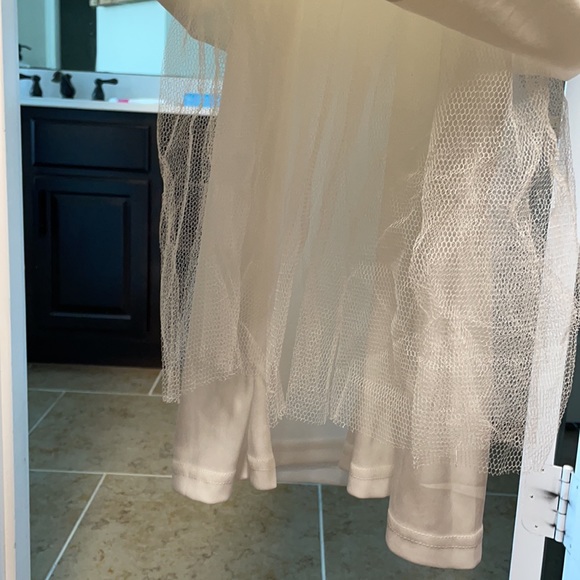 White long dress-beach wedding/vow renewal - Picture 4 of 4